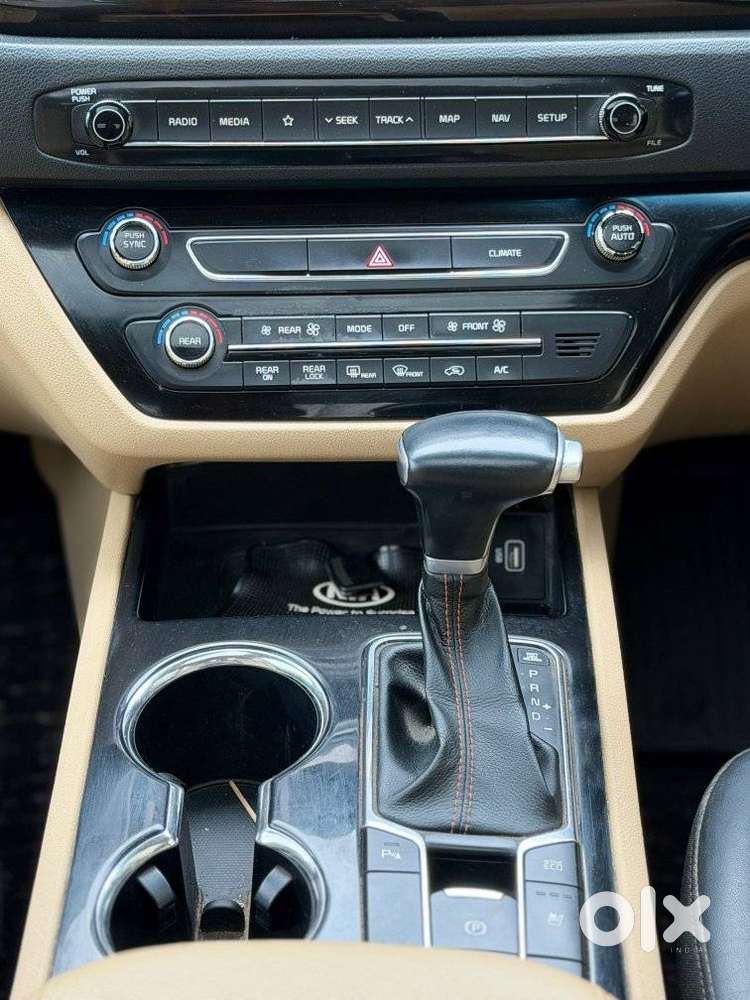 Kia Carnival Limousine Plus 7 Str, 2021, Diesel