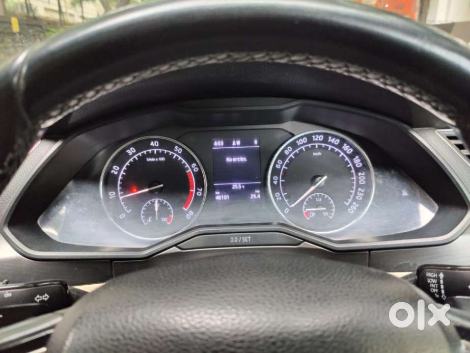 Skoda Superb Style 1.8 Tsi At, 2018, Petrol