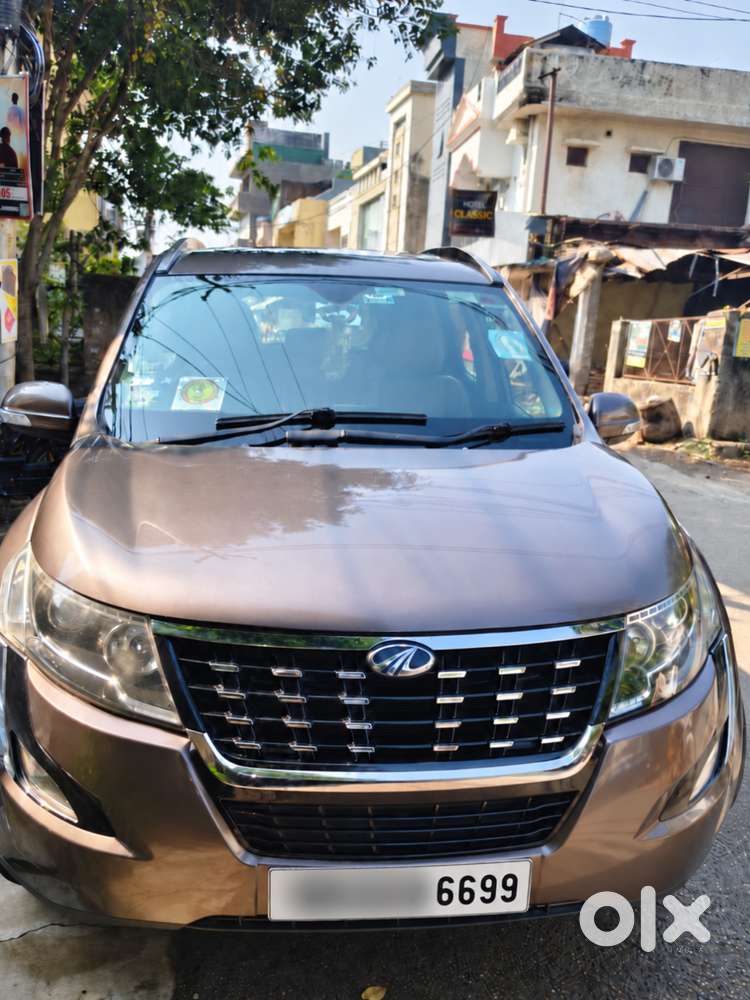 Mahindra Xuv500 Diesel W11(o) At 2019