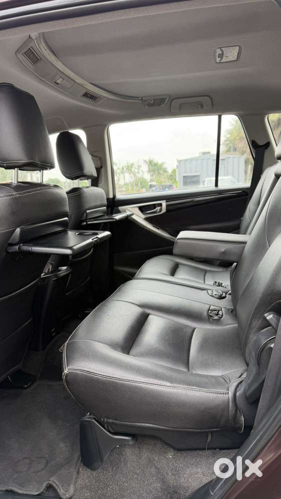 Toyota Innova Crysta 2.4 V 8 Str, 2016, Diesel