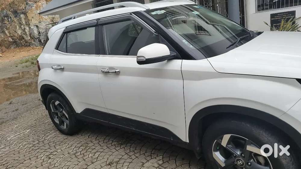 Hyundai Venue 2019 Model, Polar White Colour