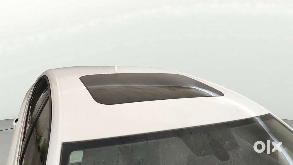Skoda Slavia 1.0 Tsi Style At, 2023, Petrol