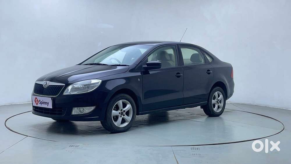 Skoda Rapid 1.6 Mpi Ambition, 2015, Petrol
