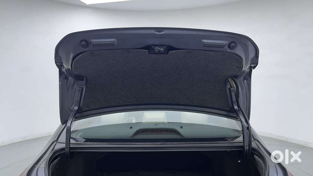 Honda City 1.5 Zx I-vtec Mt, 2023, Petrol