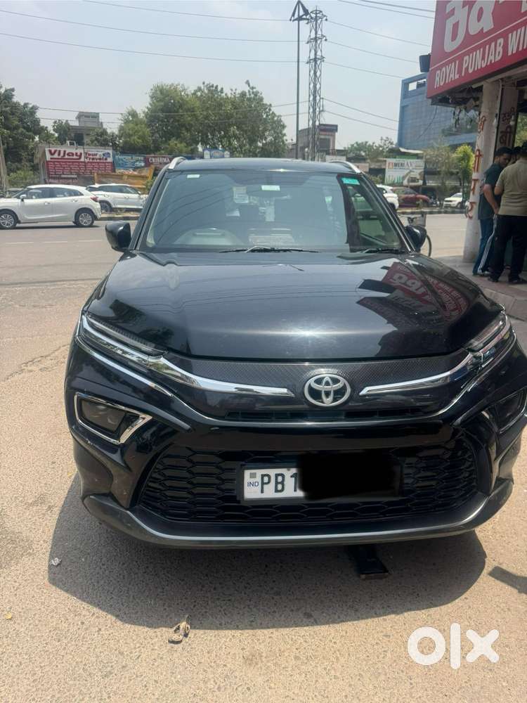 Toyota Urban Cruiser Hyryder 1.5 V Hybrid, 2023, Petrol