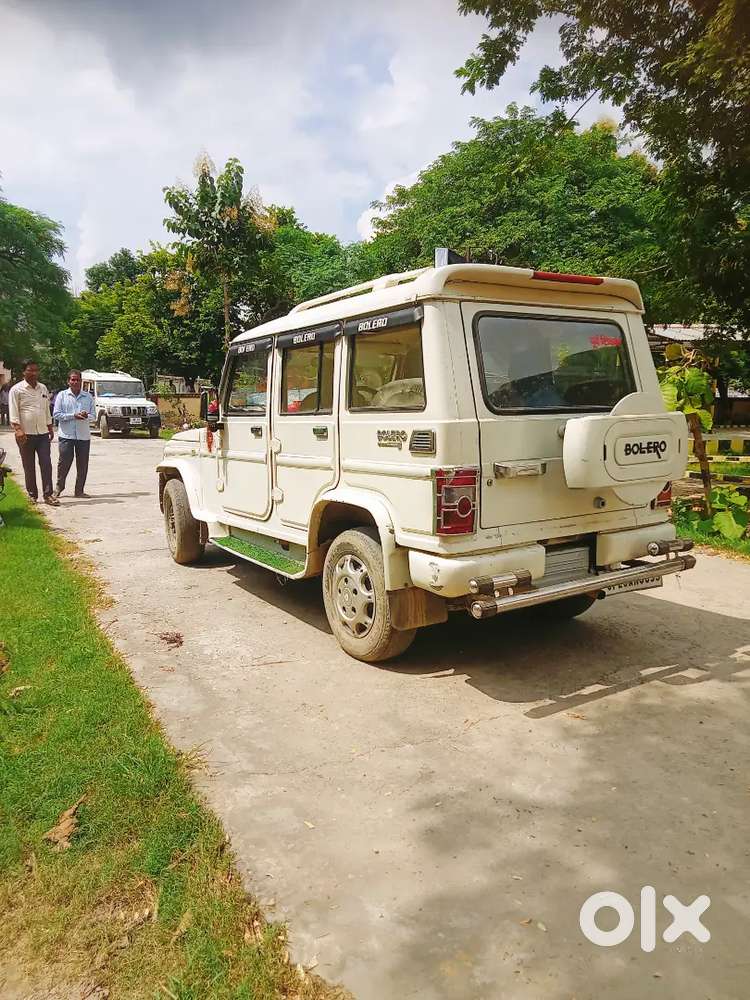 Mahindra Bolero Neo 2011