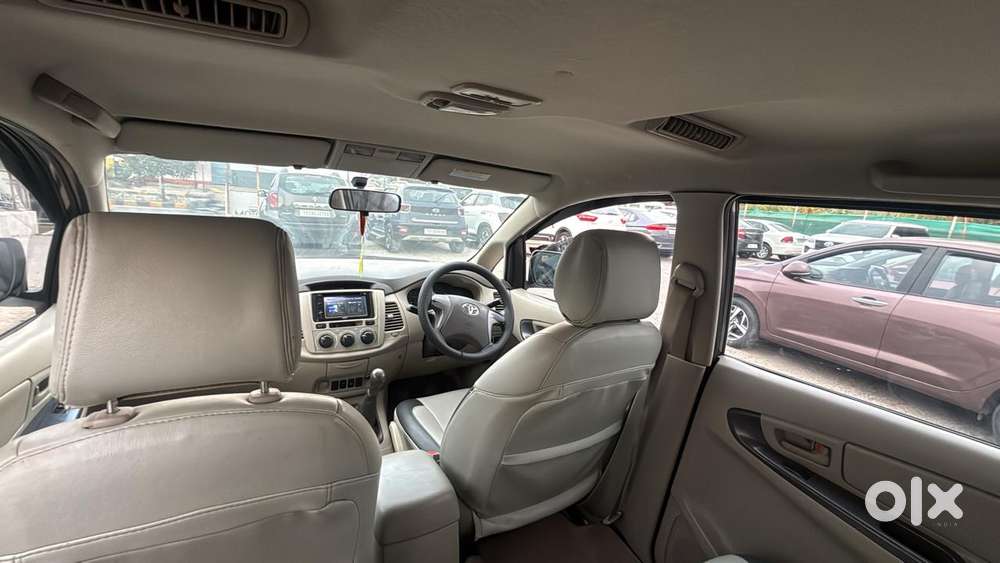 Toyota Innova 2.5 G (diesel) 8 Seater, 2012, Diesel