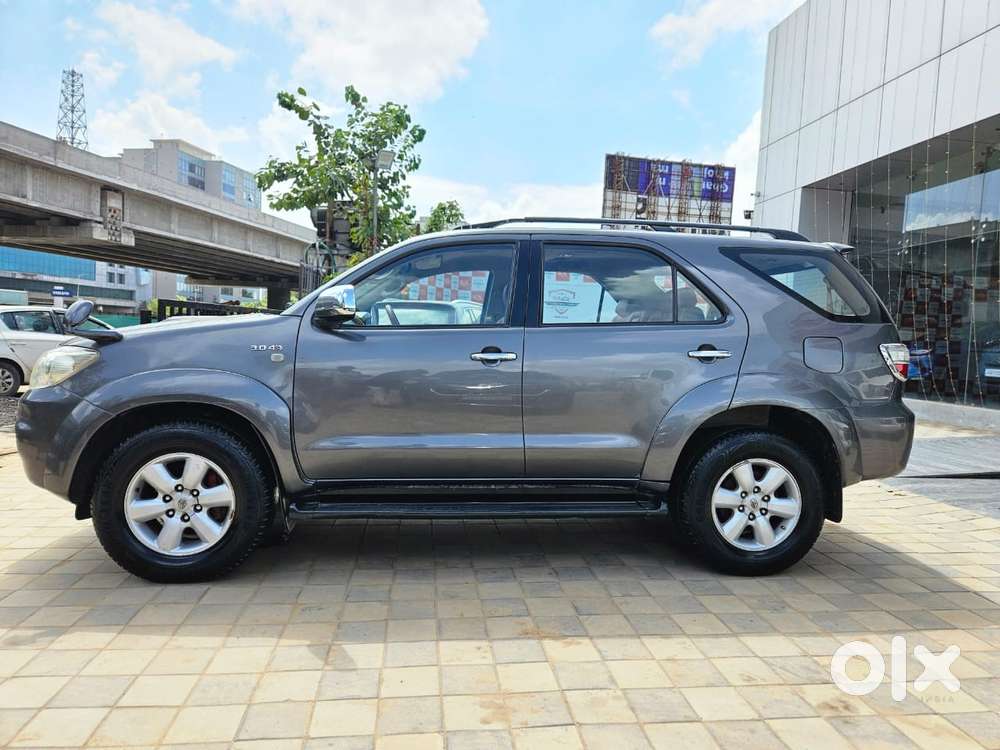Toyota Fortuner 3.0 4x4 Manual, 2011, Diesel