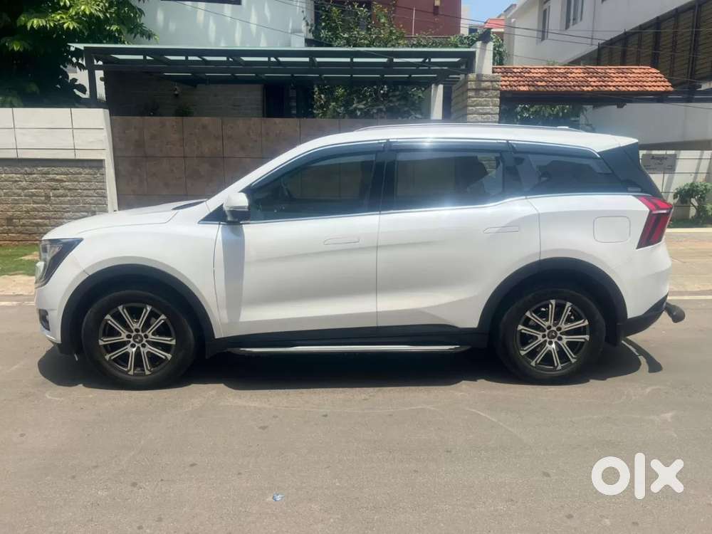 Mahindra Xuv700 2.2 Ax 7 Diesel At Luxury Pack Str Awd, 2023, Diesel