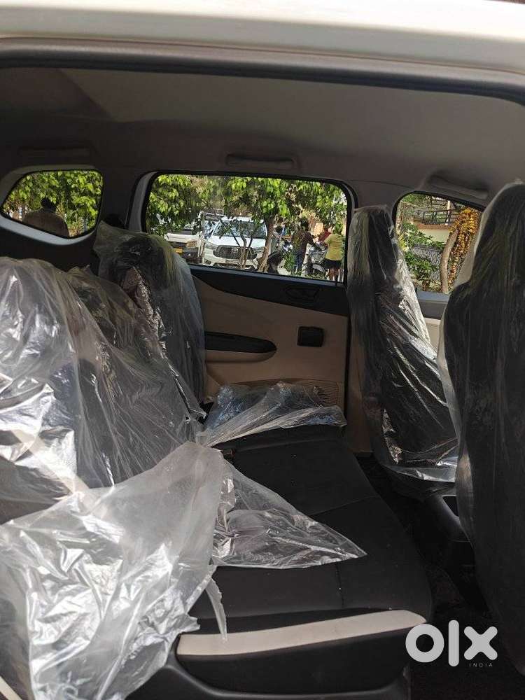 Renault Triber Rxl, 2024, Petrol