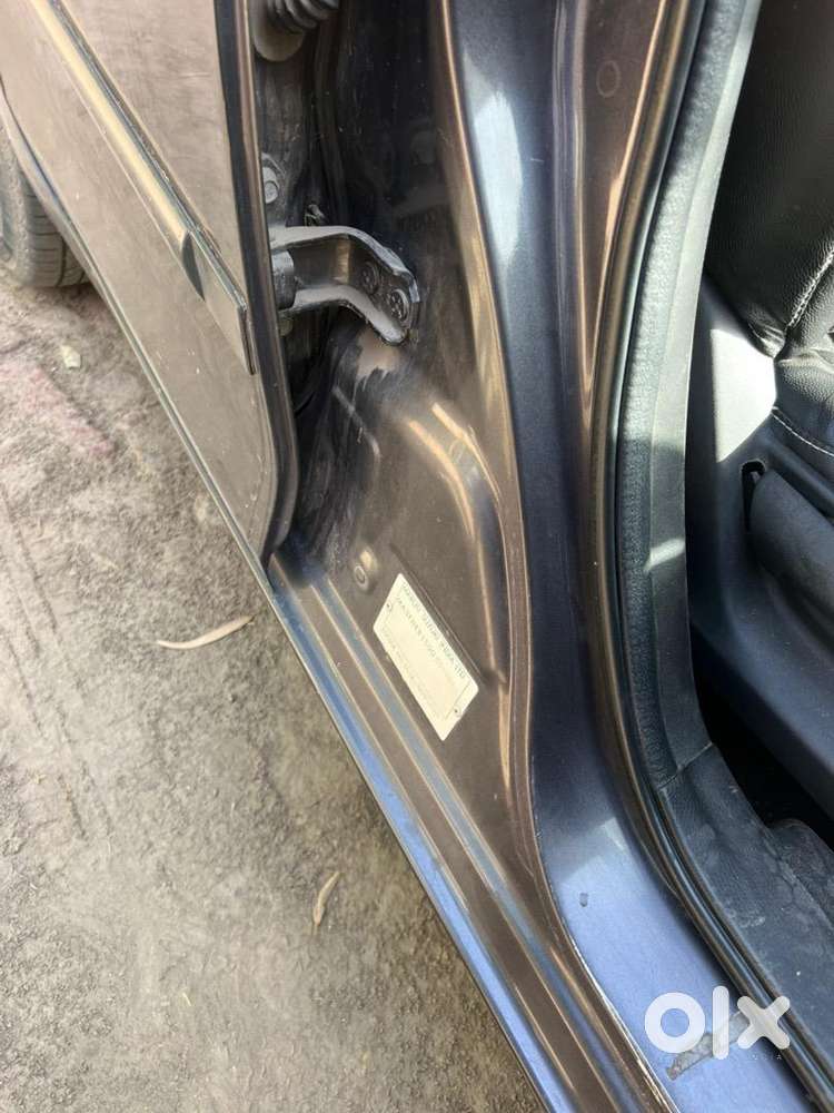 Maruti Suzuki Swift 2017 Diesel 82000 Km Driven