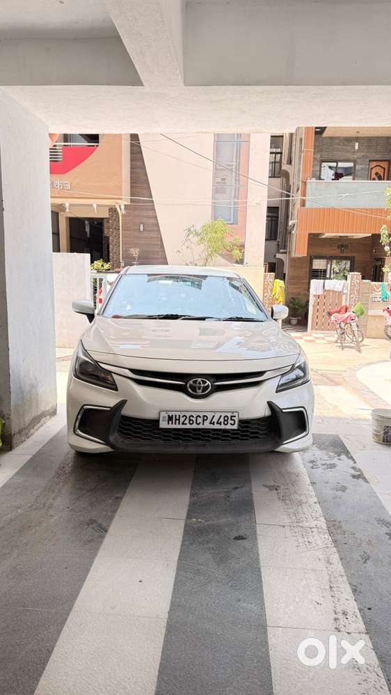 Toyota Glanza Hybrid 2025