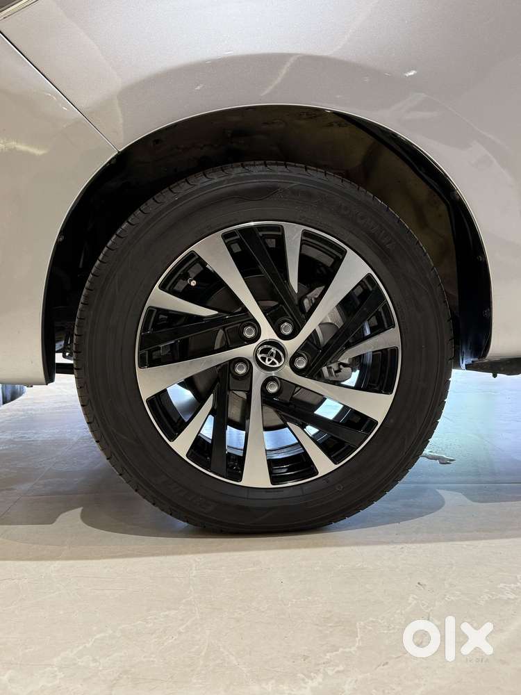 Toyota Innova Crysta 2.8 Zx At 7 Seater, 2018, Diesel