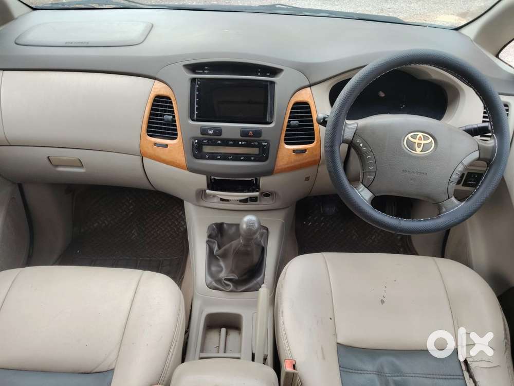 Toyota Innova 2.5 V 7 Str, 2010, Diesel