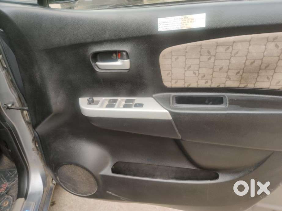 Maruti Suzuki Wagon R Vxi Amt1.2, 2016, Petrol
