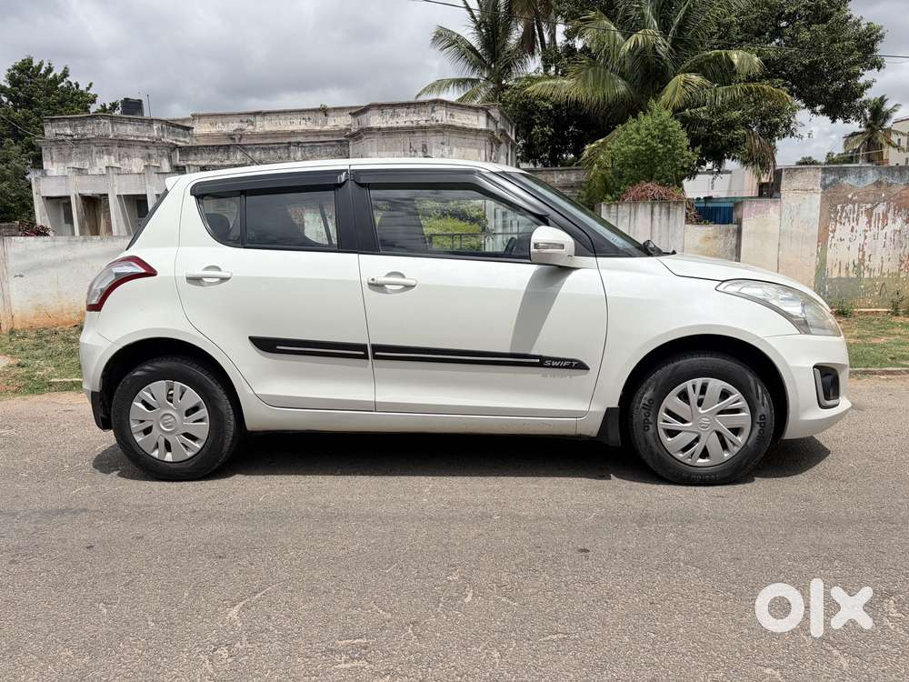 Maruti Suzuki Swift Vxi + Manual, 2016, Petrol