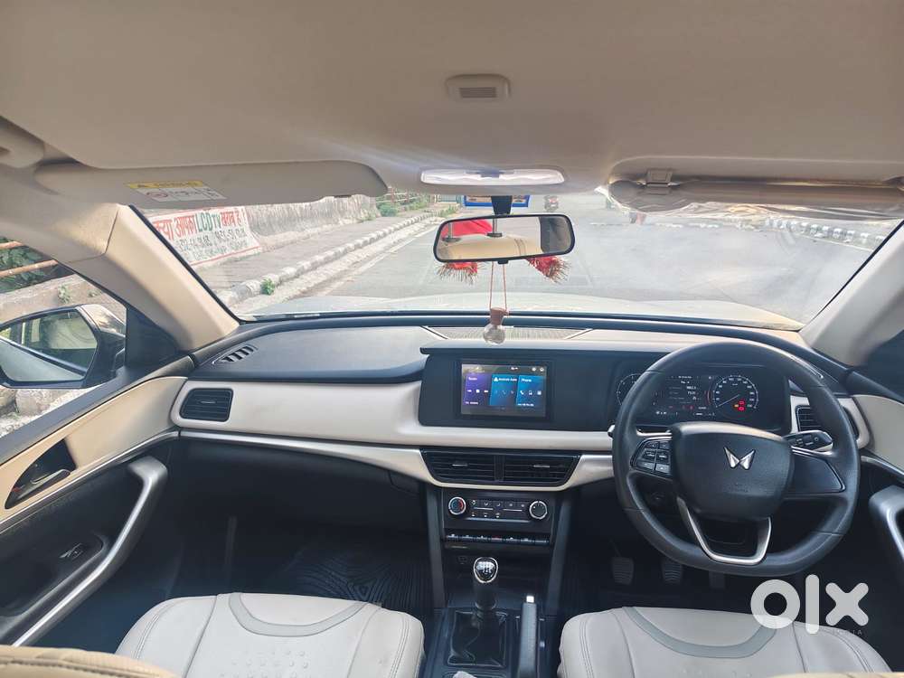 Mahindra Xuv700 2.2 Mx Diesel Mt 5 Str, 2022, Diesel