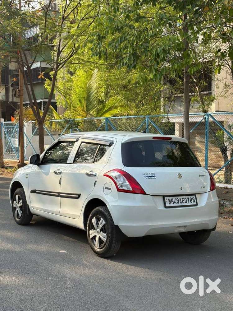 Maruti Suzuki Swift Vxi Optional, 2016, Petrol