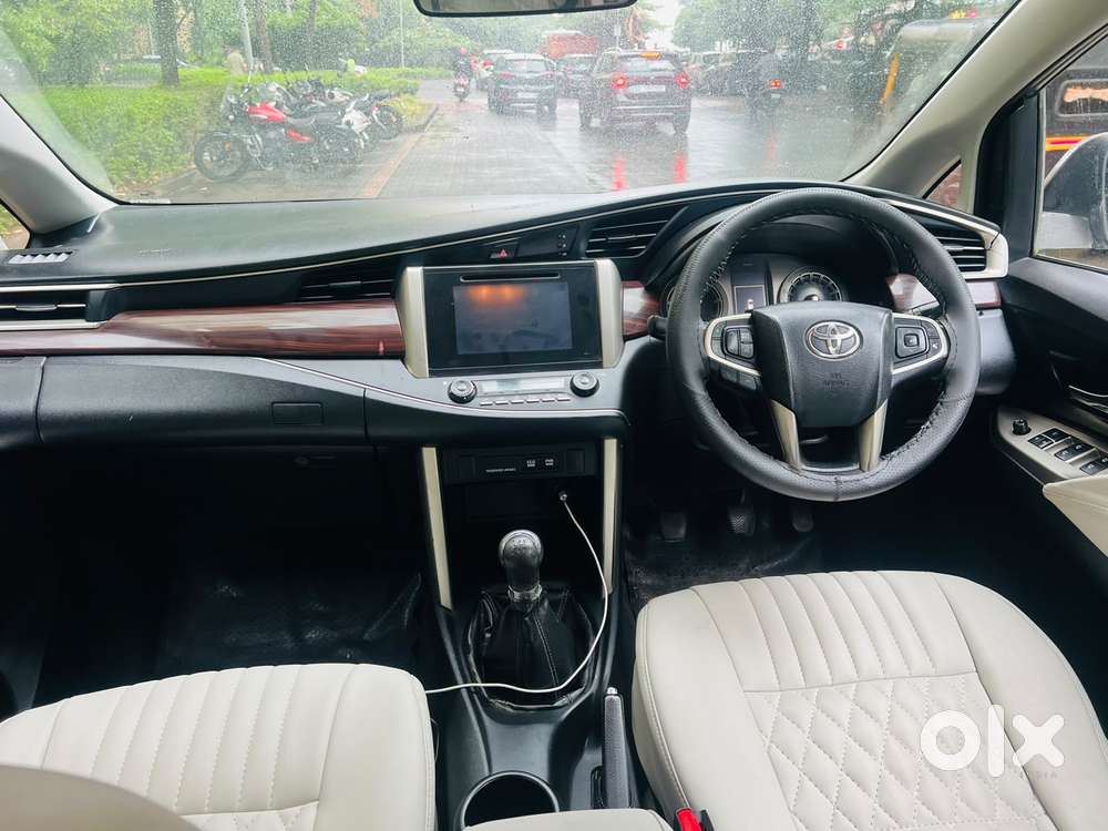 Toyota Innova Crysta 2.4 V 8 Str, 2016, Diesel