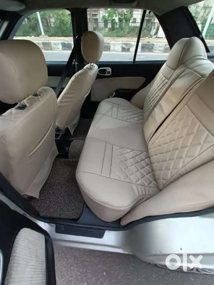 Maruti Suzuki Esteem 2005