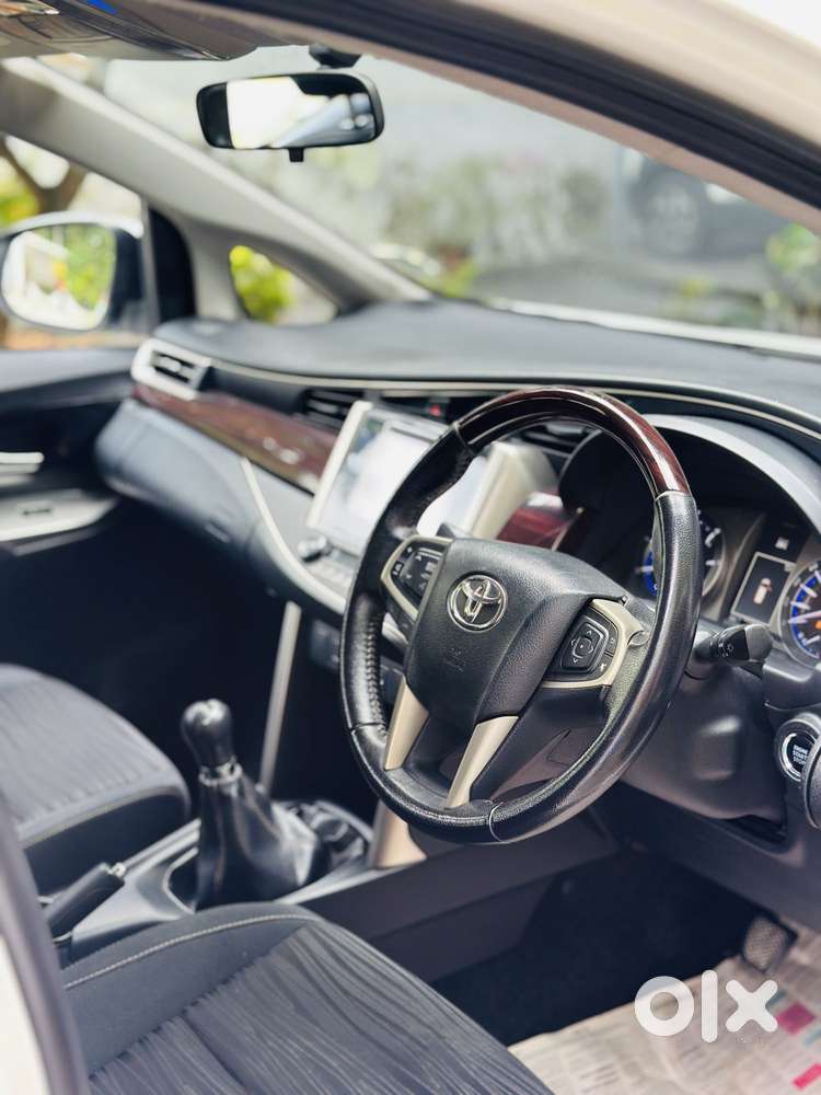 Toyota Innova Crysta 2.4 V 7 Str, 2017, Diesel