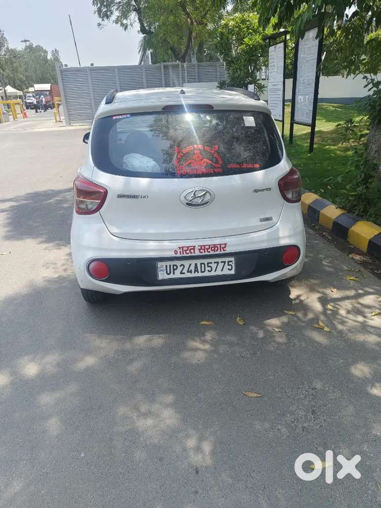 Hyundai Grand I10 2017 Cng & Hybrids Well Maintained