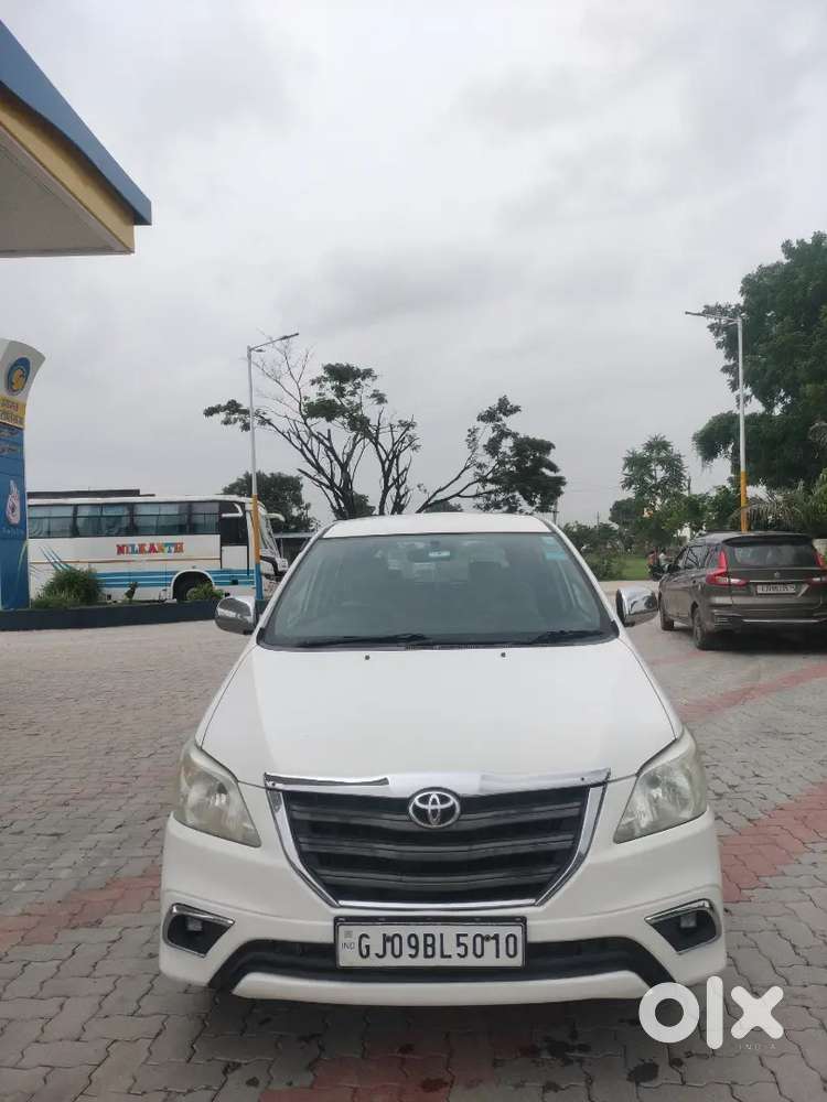 Toyota Innova 2016