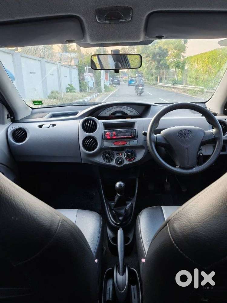 Toyota Etios 2010-2012 G, 2011, Petrol