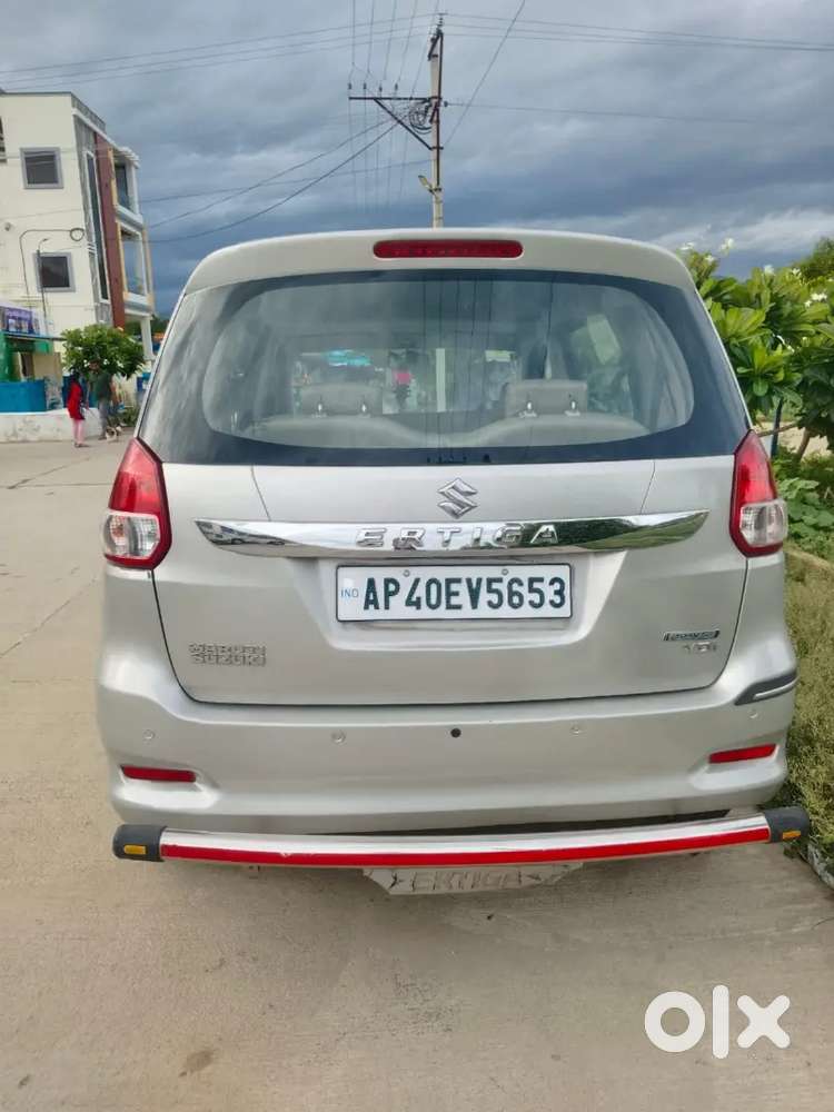 Maruti Suzuki Ertiga 2016 Diesel 140000 Km Driven