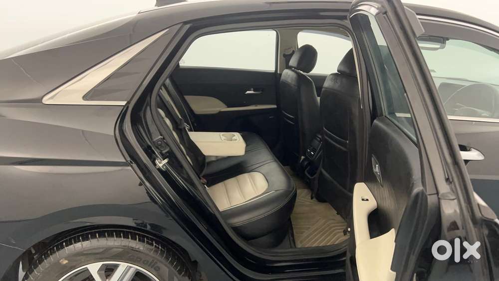 Hyundai Verna 1.5 Sx (o) Petrol Mt, 2023, Petrol