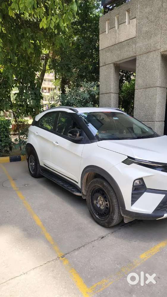 Tata Nexon Pure + S Amt Cng 2026