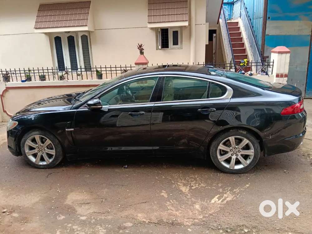 Jaguar Xf Diesel Automatic 2010 150000 Km Driven
