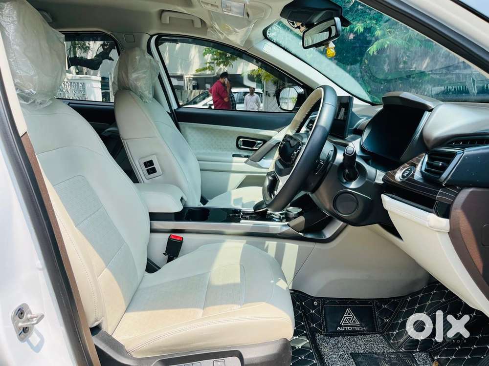 Tata Safari Accomplished Dual Tone At, 2024, Diesel
