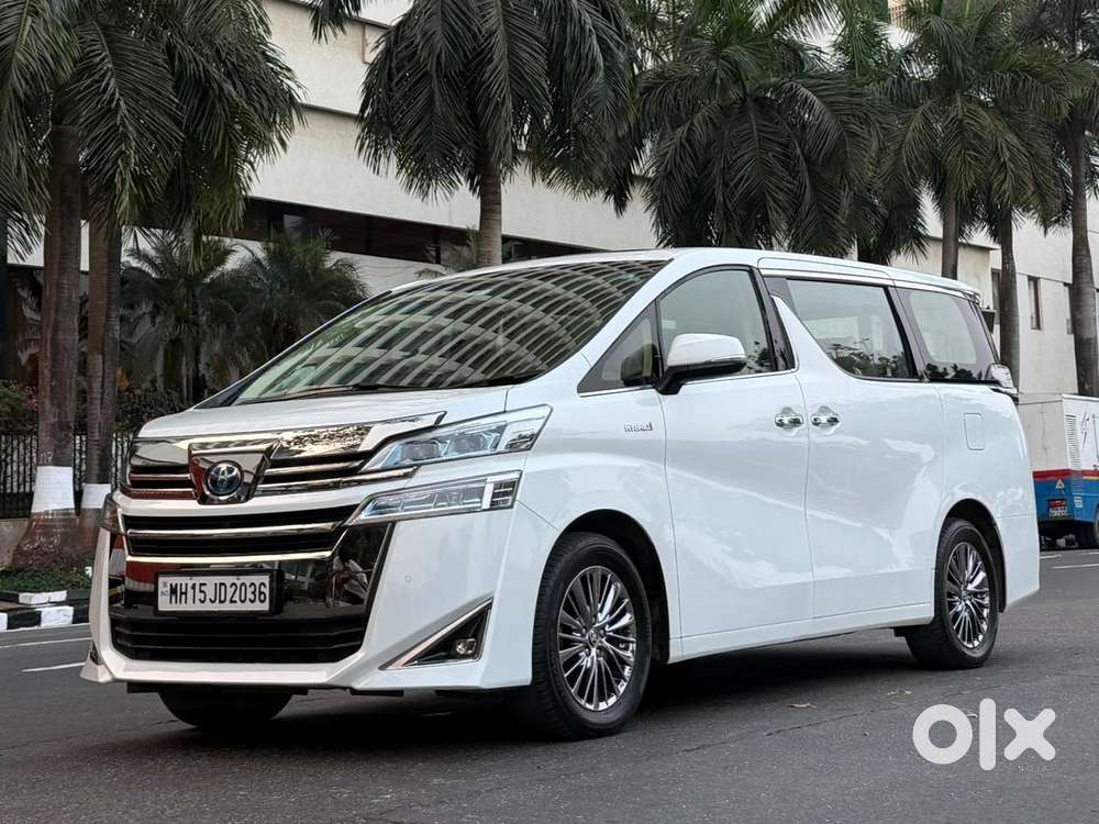 Toyota Vellfire 2.5 Executive Lounge, 2022, Petrol