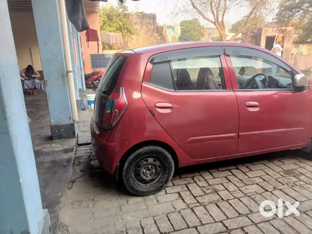 Hyundai I10 पेट्रोल 2013 With The Fetting  Cng Kit With Good Conditin