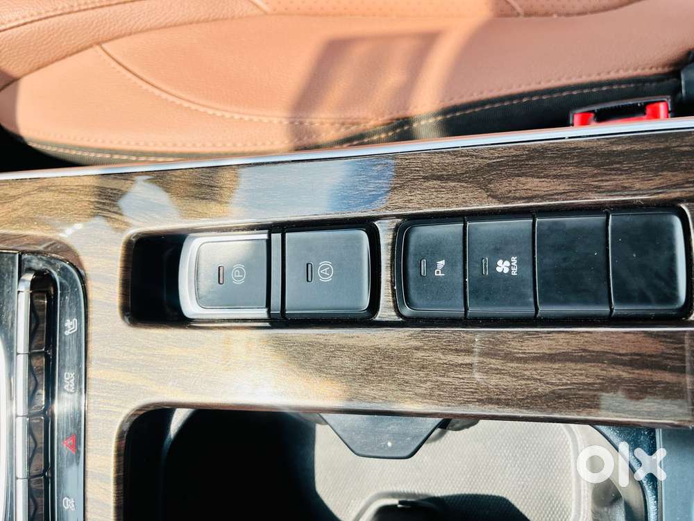 Mg Hector Plus Savvy Pro 1.5 Turbo Petrol Cvt 7 Str, 2023, Petrol