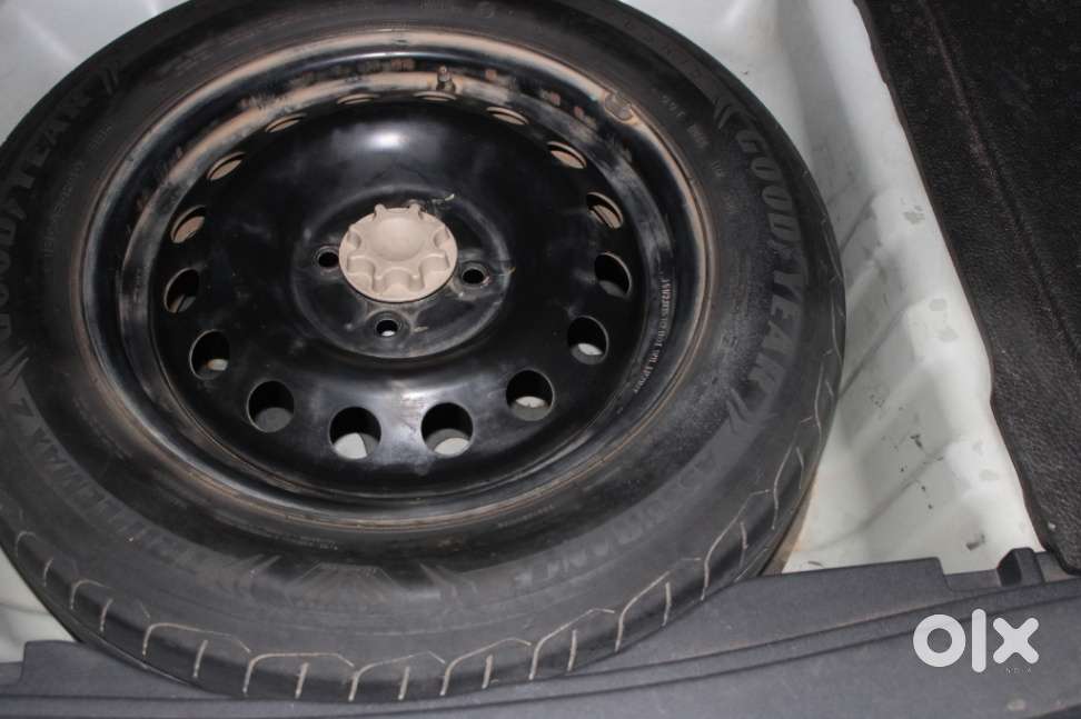 Toyota Yaris J Cvt, 2018, Petrol