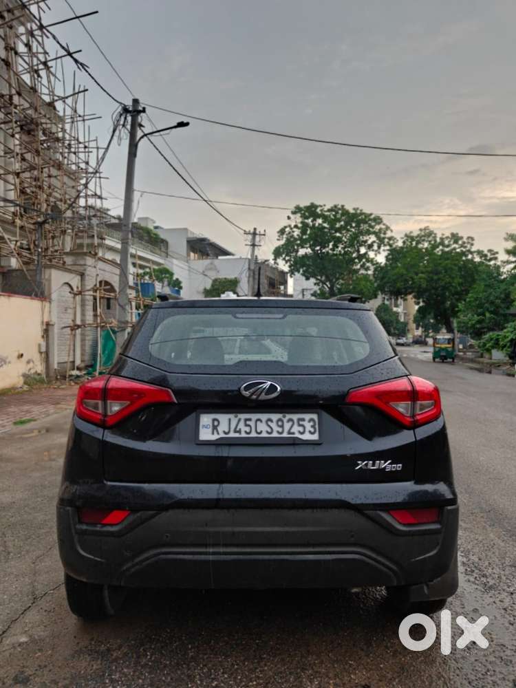 Mahindra Xuv300 W8 Option Dual Tone Diesel, 2022, Diesel