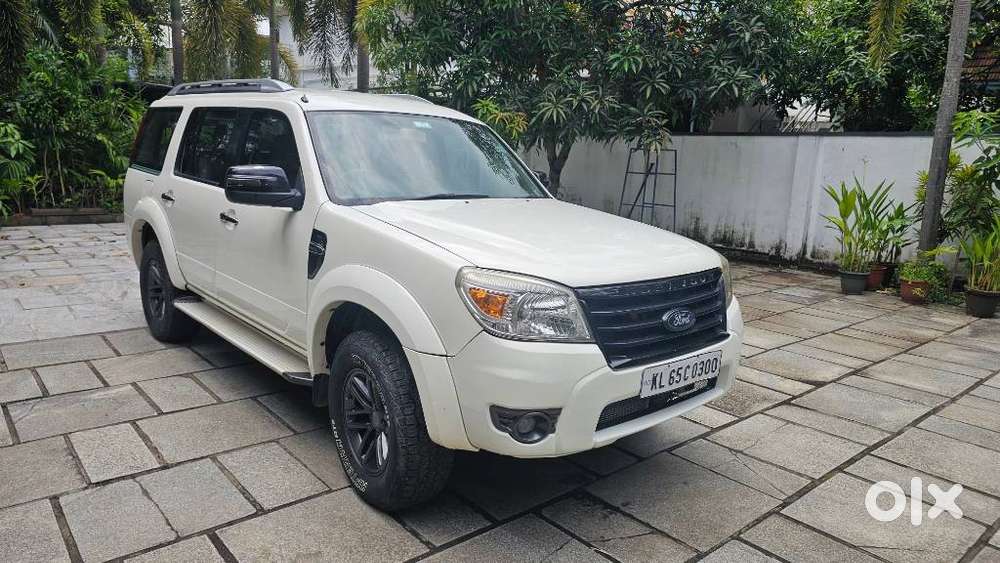 Ford Endeavour 2.2 Titanium At 4x2, 2013, Diesel