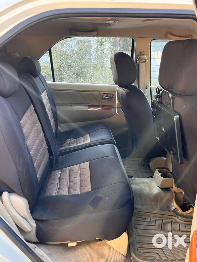 Toyota Fortuner 3.0 4x4 Manual, 2011, Diesel