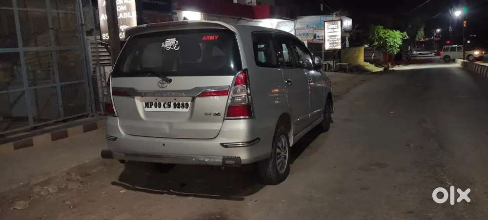 Toyota Innova 2.5 V 2016