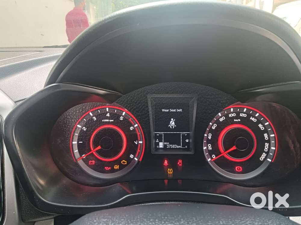Mahindra Xuv300 W8, 2023, Petrol