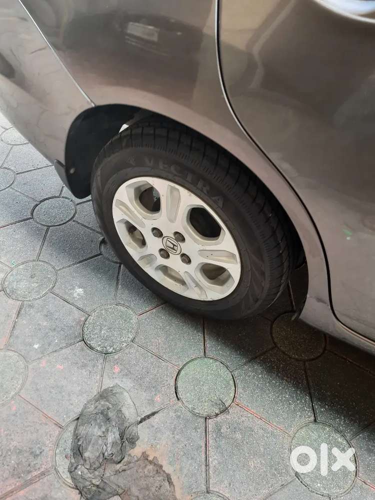 Honda Amaze Petrol 2015