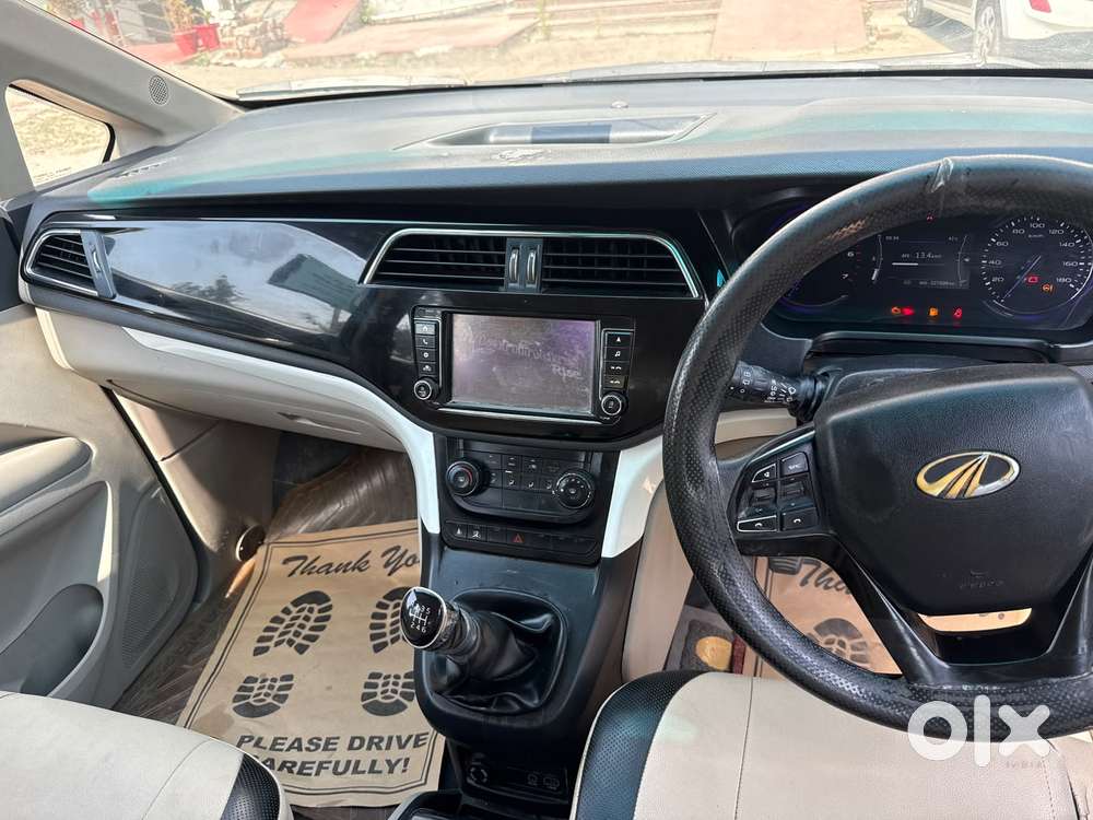 Mahindra Marazzo M6, 2018, Diesel