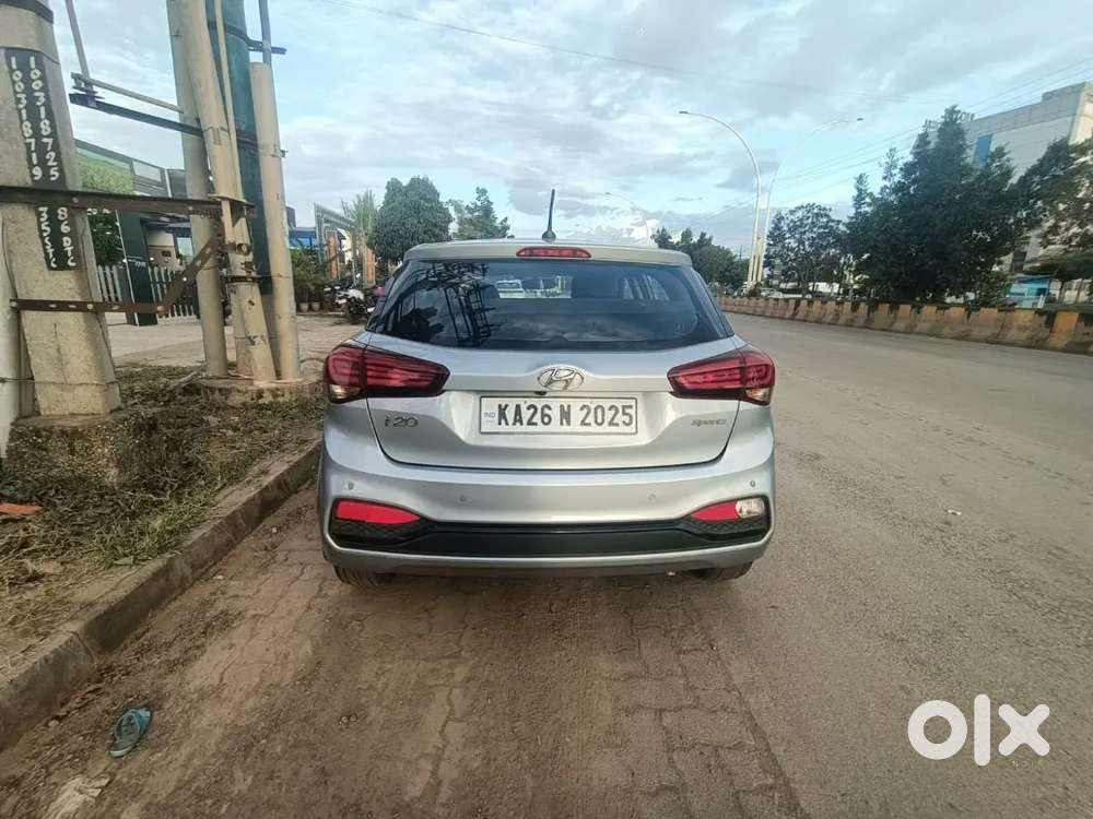 Hyundai I20 Sportz 2020 Silver