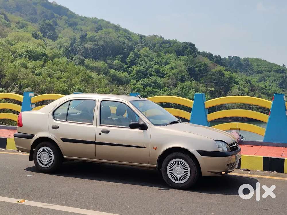 Ford Ikon 1.6 Zxi 2001 Petrol