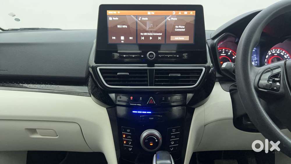 Mahindra Xuv 3xo Ax5 Pm At, 2024, Petrol