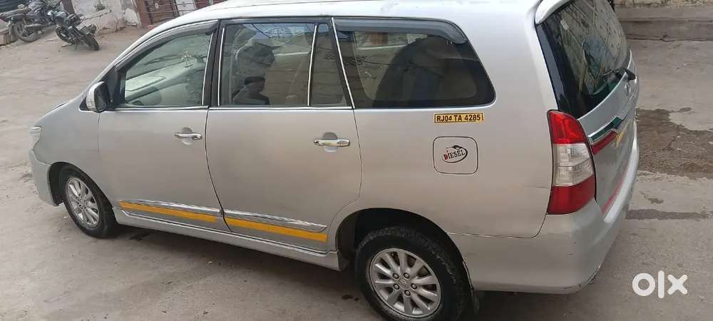 Toyota Innova 2014 Diesel 95000 Km Driven