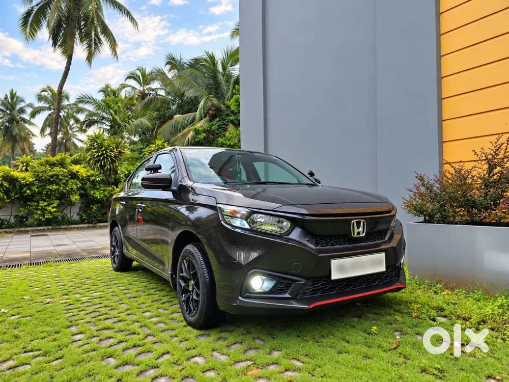 Honda Amaze  Diesel
 Automatic Cvt
 Low Km  High Quality