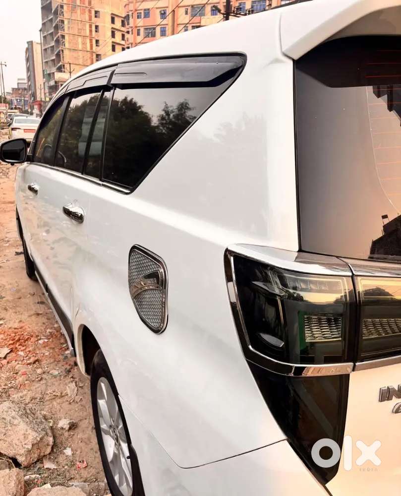 Toyota Innova Crysta 2016 Diesel 102000 Km Driven